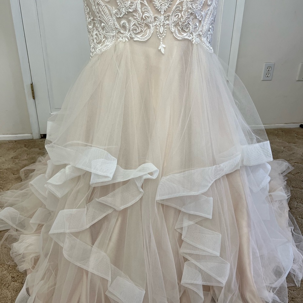 Wedding Dress by Cocomelody - Picture 6 of 11